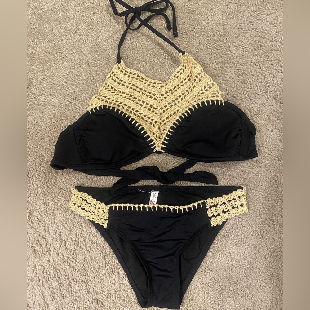 Black Bikini